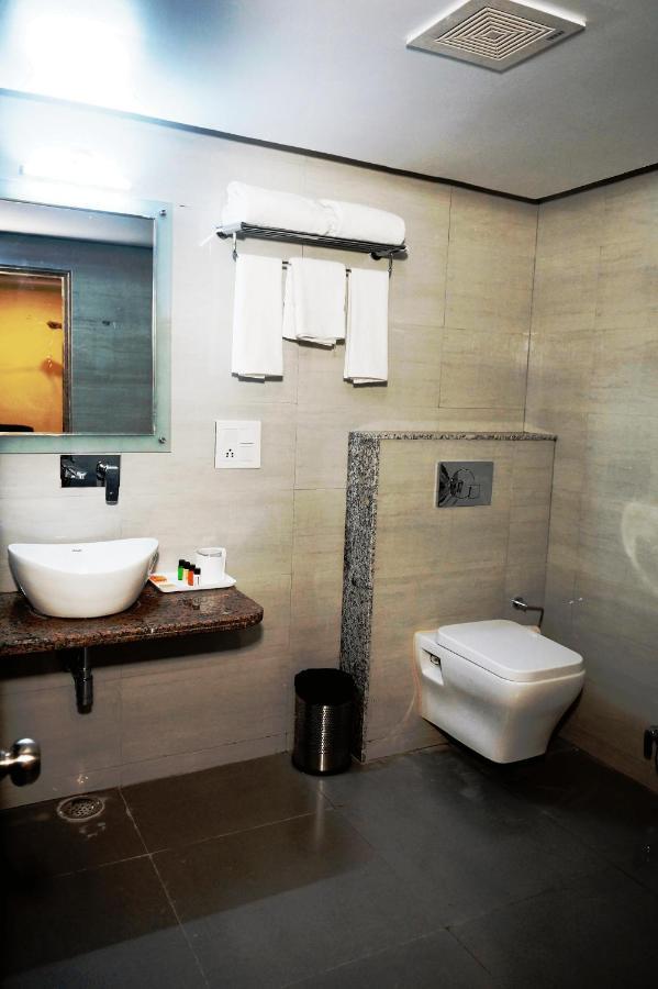 Hotel Shivoy Grand Varanasi Exterior foto