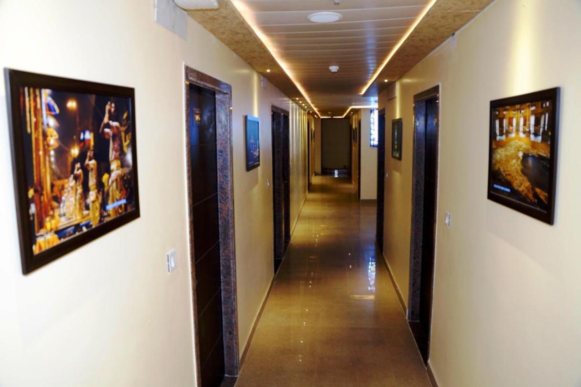 Hotel Shivoy Grand Varanasi Exterior foto